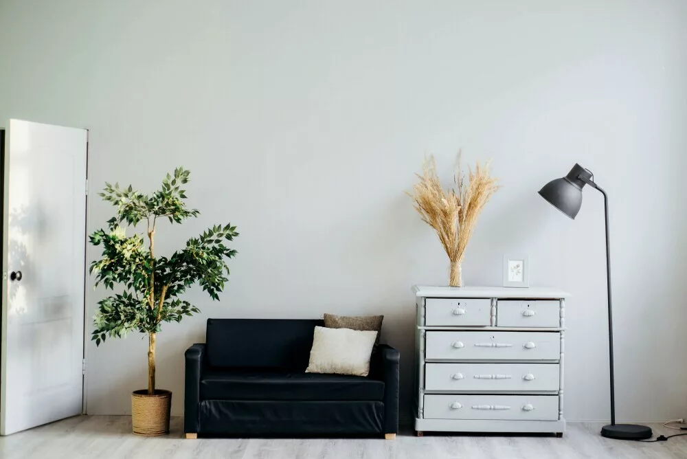 Living On A Budget: Tips To Reduce Monthly ExpensesLiving On